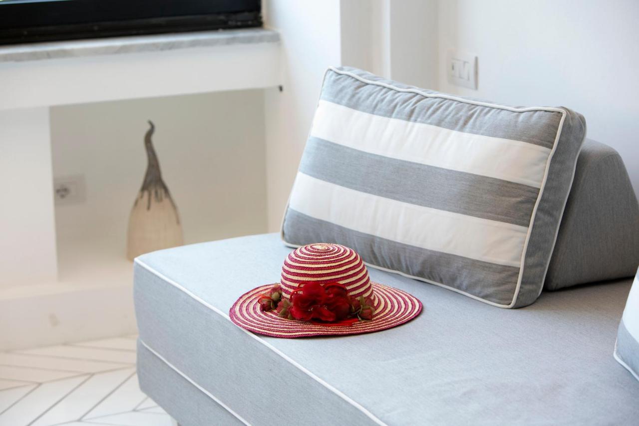 Estate4Home - Iommella Luxury Rooms 상트아그넬로 외부 사진